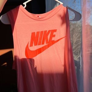 Women’s NIKE tank. Size small. Worn once, no damage. #Nike #tank